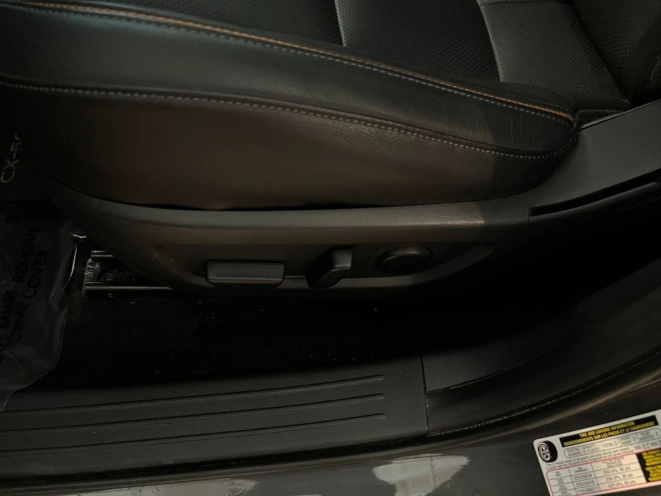 2025 Mazda CX-50 - Image 24 of 31
