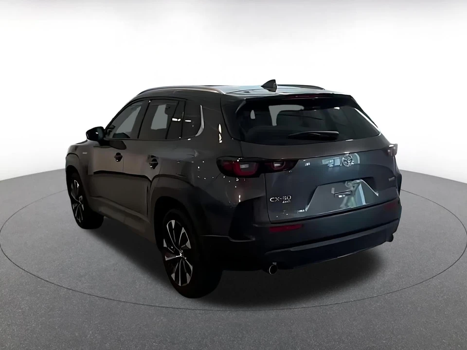 2025 Mazda CX-50 - Image 17 of 31