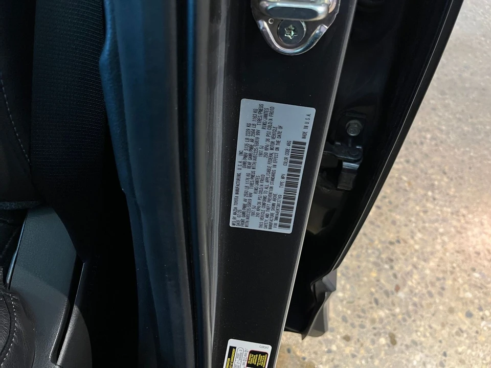 2025 Mazda CX-50 - Image 28 of 31