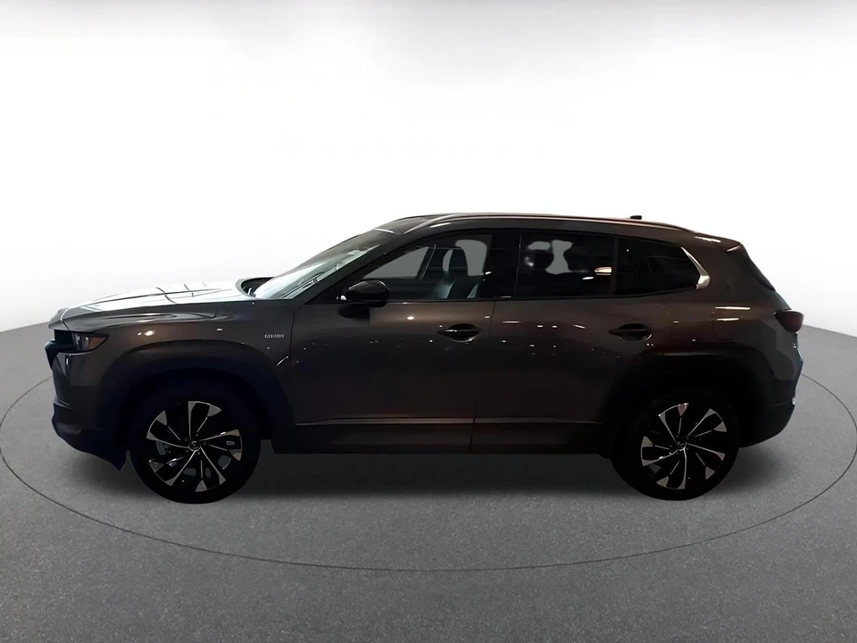 2025 Mazda CX-50 - Image 11 of 31