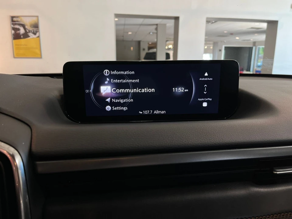 2025 Mazda CX-50 - Image 18 of 31