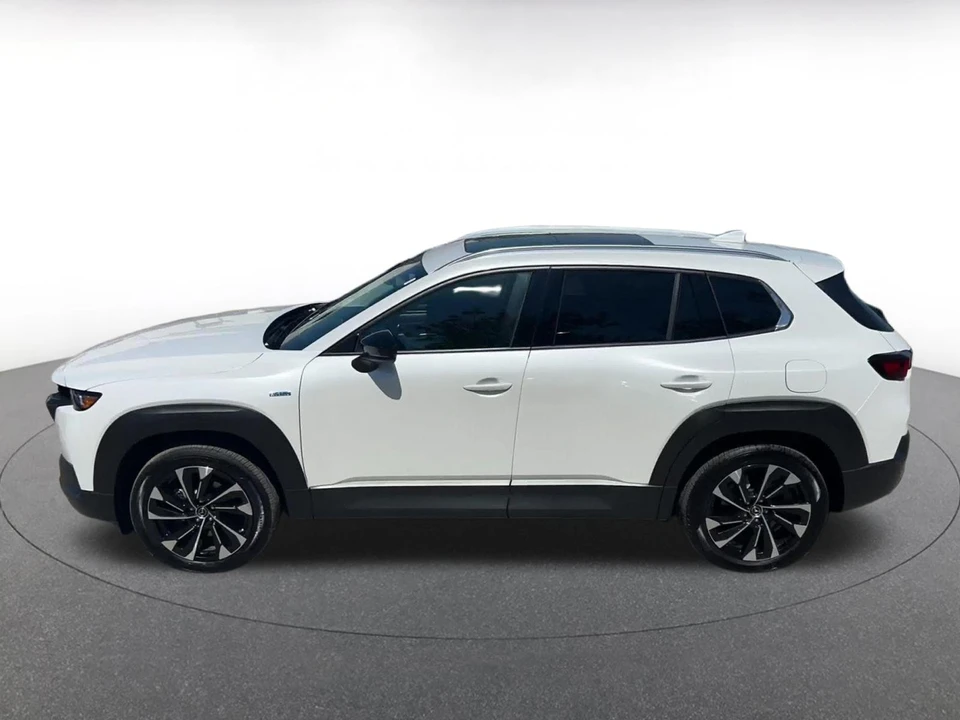 2025 Mazda CX-50 - Image 6 of 31