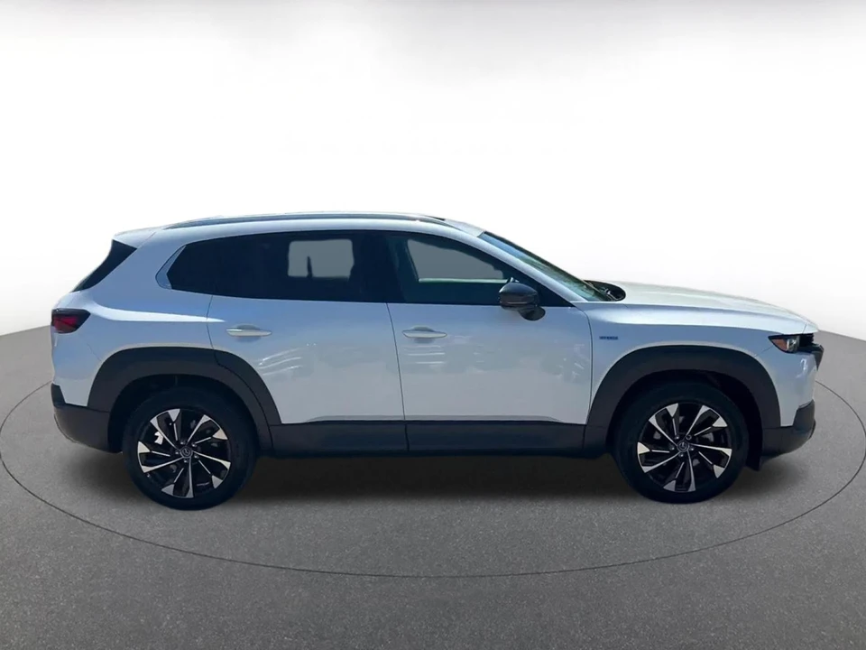 2025 Mazda CX-50 - Image 12 of 31