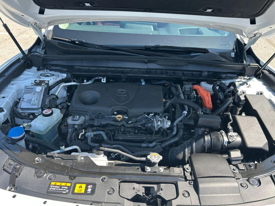 2025 Mazda CX-50 - Image 23 of 31