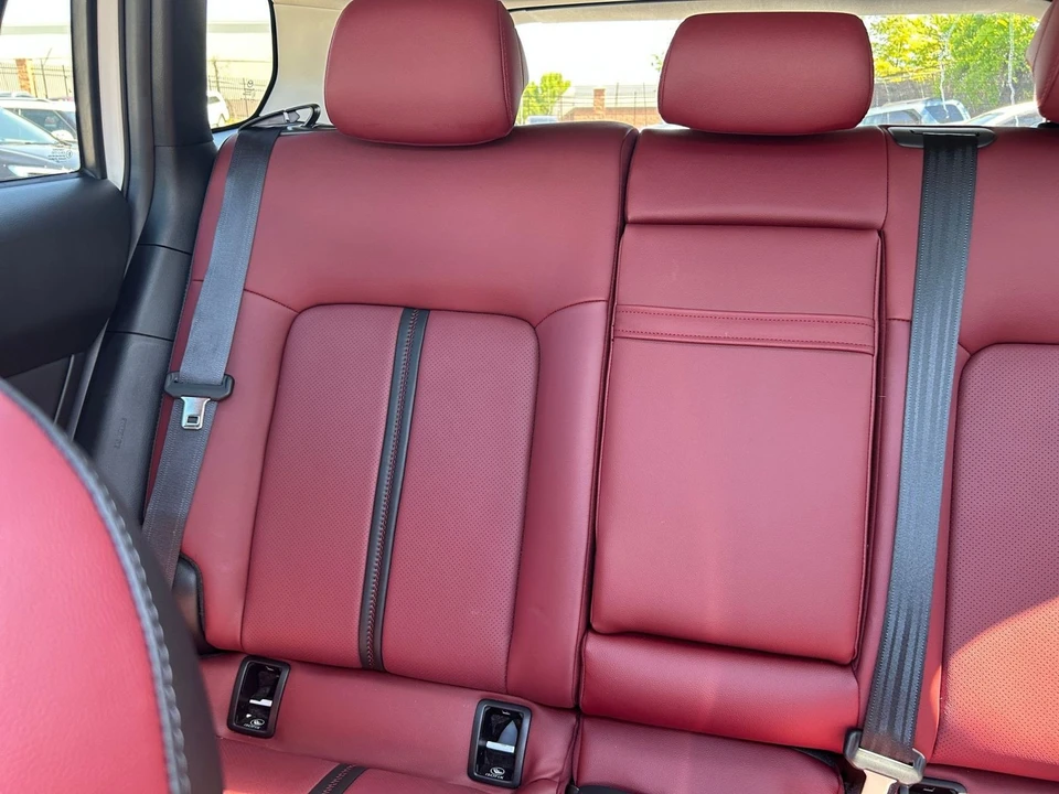 2025 Mazda CX-50 - Image 30 of 31