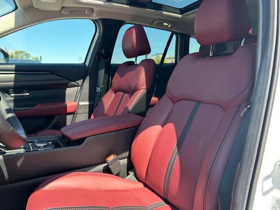 2025 Mazda CX-50 - Image 27 of 31