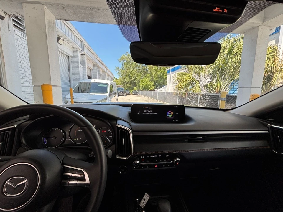 2025 Mazda CX-50 - Image 30 of 31