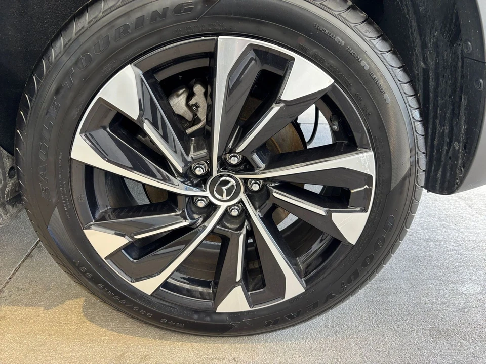 2025 Mazda CX-50 - Image 27 of 31