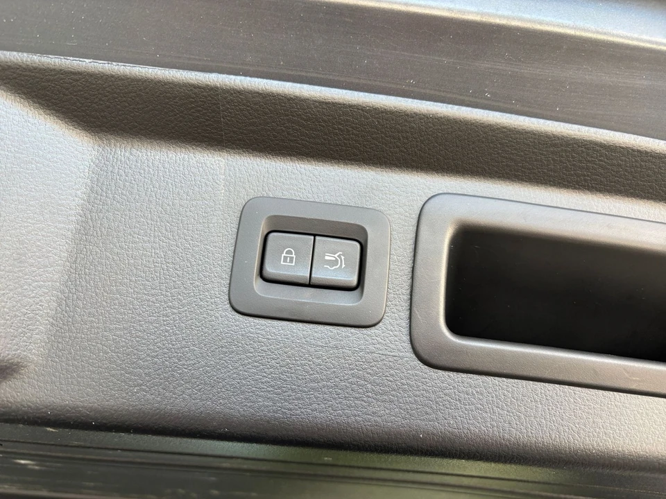 2025 Mazda CX-50 - Image 25 of 31