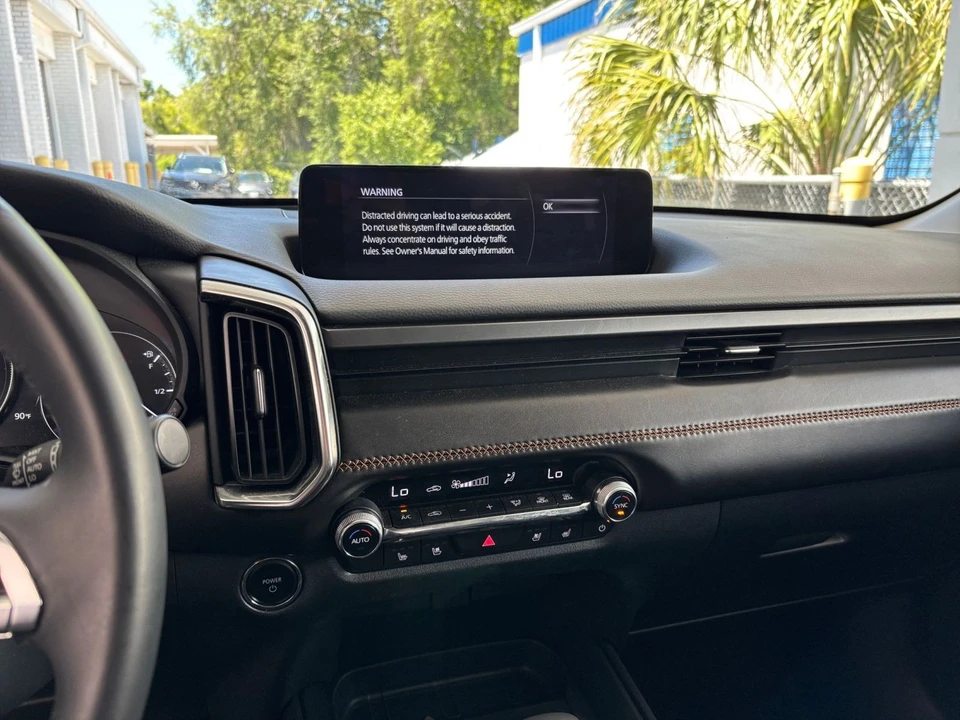 2025 Mazda CX-50 - Image 14 of 31