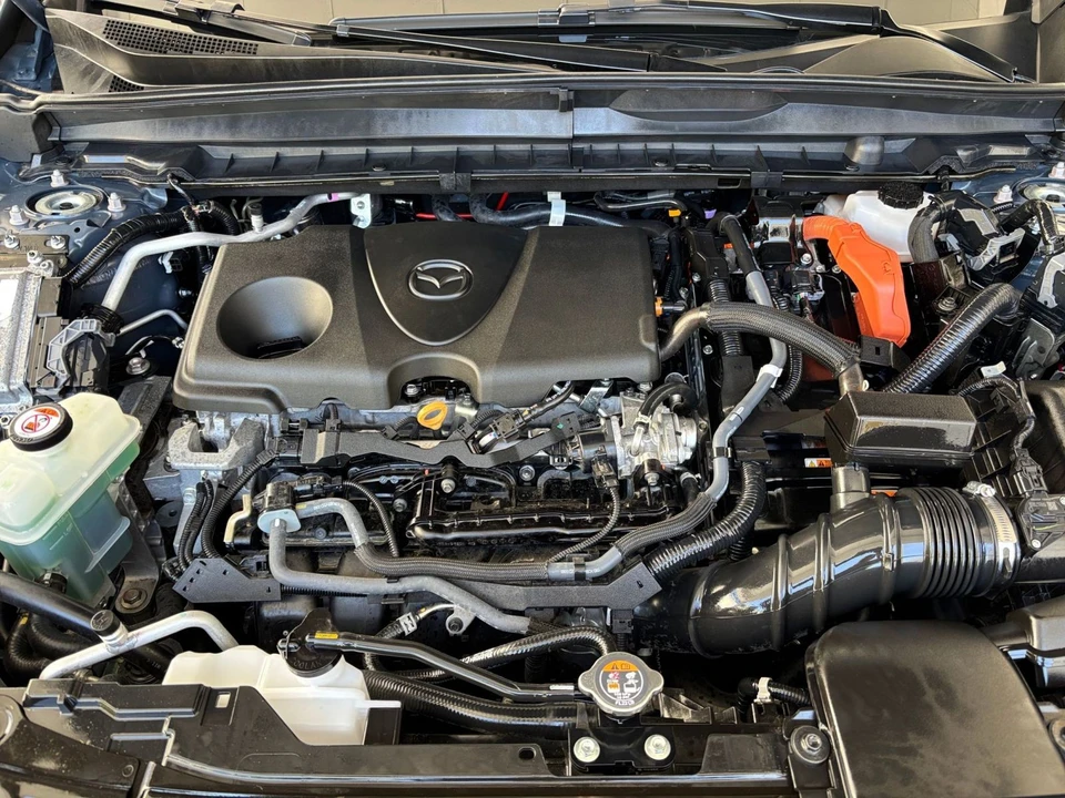 2025 Mazda CX-50 - Image 29 of 31