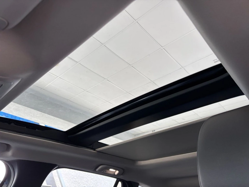 2025 Mazda CX-50 - Image 27 of 31