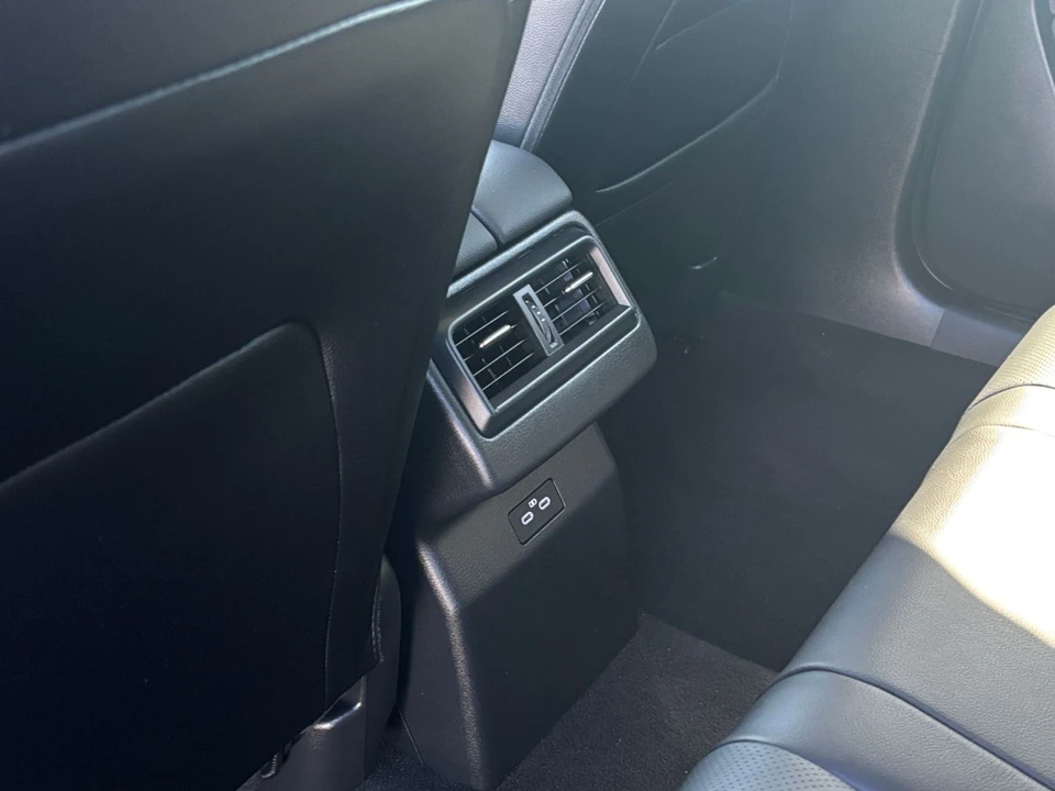 2025 Mazda CX-50 - Image 22 of 31