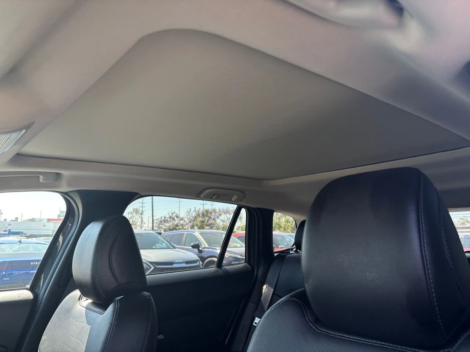 2025 Mazda CX-50 - Image 27 of 31