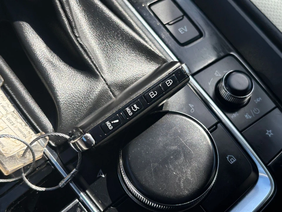 2025 Mazda CX-50 - Image 19 of 31