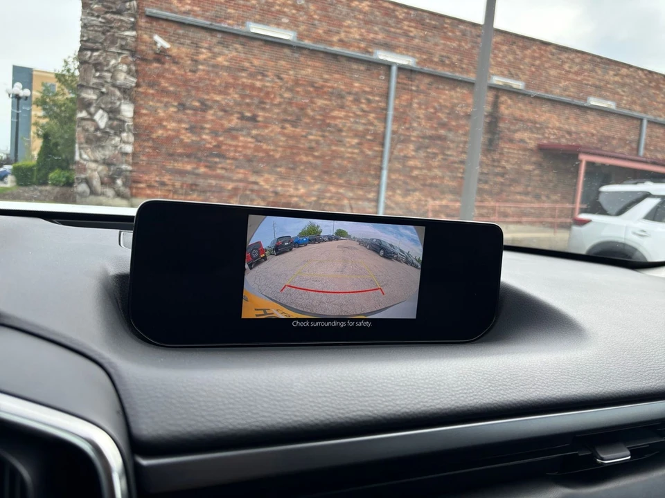 2025 Mazda CX-50 - Image 22 of 31