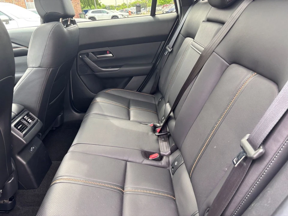2025 Mazda CX-50 - Image 27 of 31