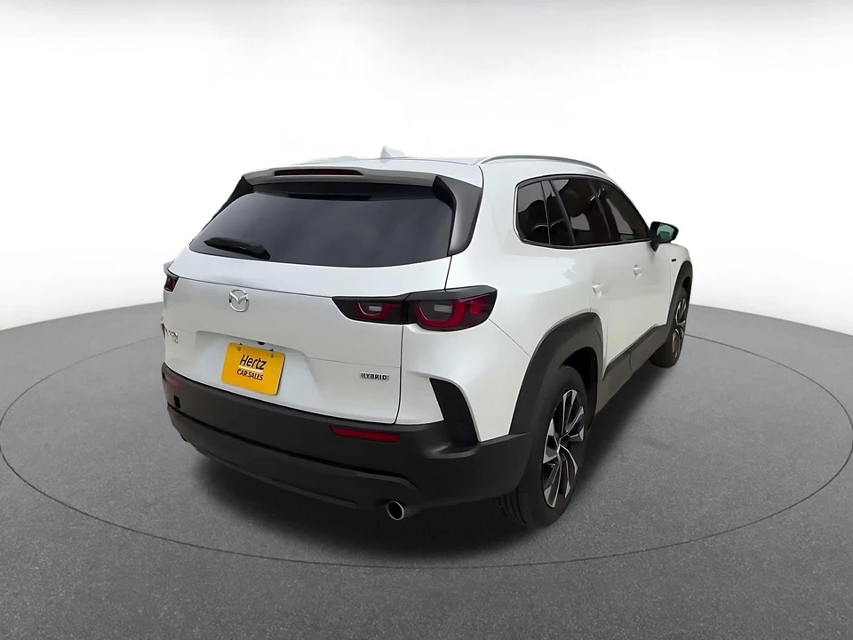 2025 Mazda CX-50 - Image 16 of 31