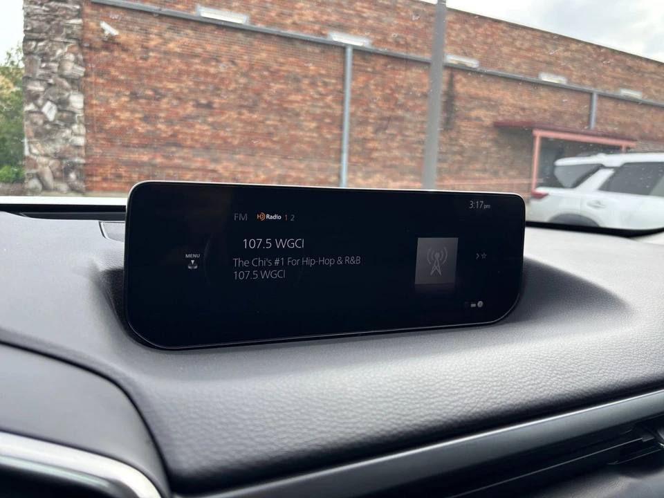 2025 Mazda CX-50 - Image 18 of 31