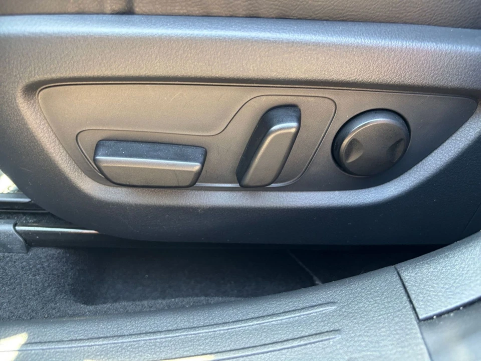 2025 Mazda CX-50 - Image 24 of 31