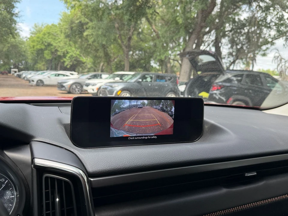 2025 Mazda CX-50 - Image 19 of 31
