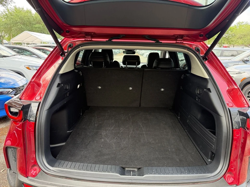 2025 Mazda CX-50 - Image 25 of 31