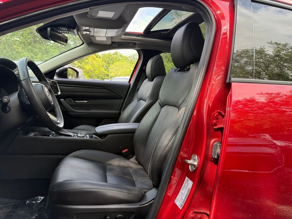 2025 Mazda CX-50 - Image 30 of 31