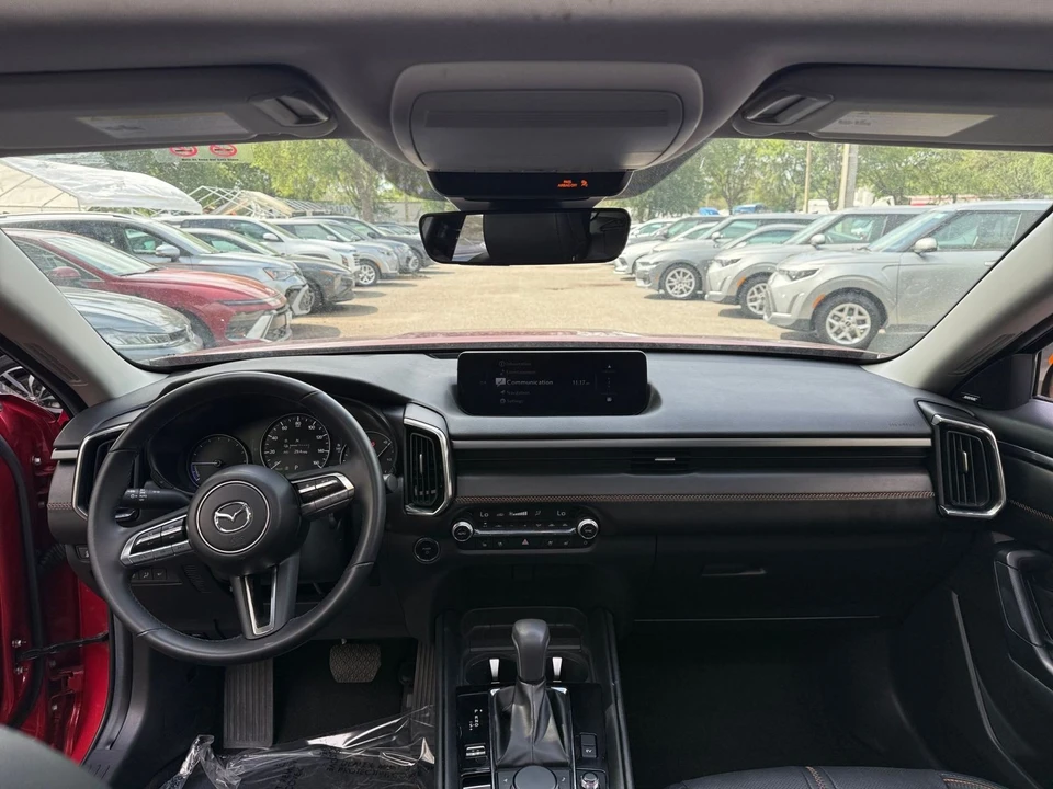 2025 Mazda CX-50 - Image 27 of 31