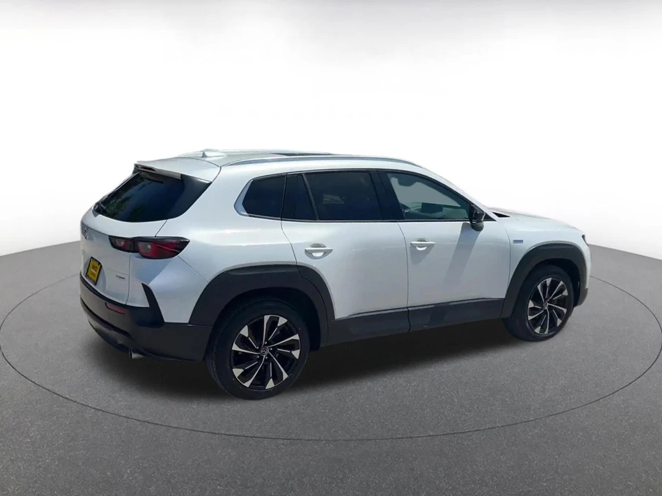 2025 Mazda CX-50 - Image 17 of 31