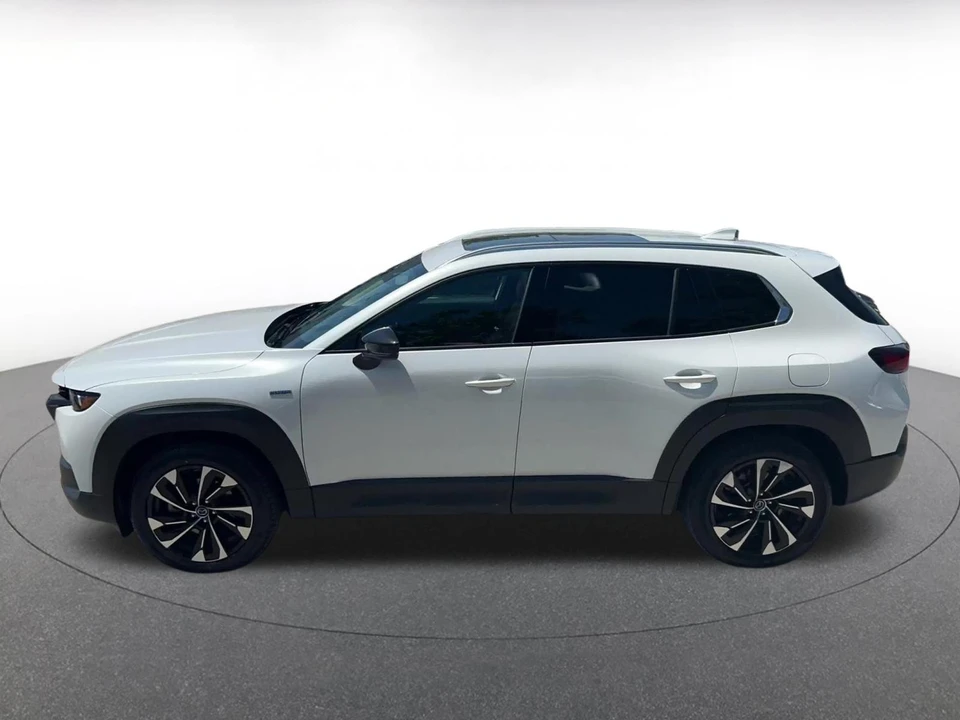 2025 Mazda CX-50 - Image 8 of 31