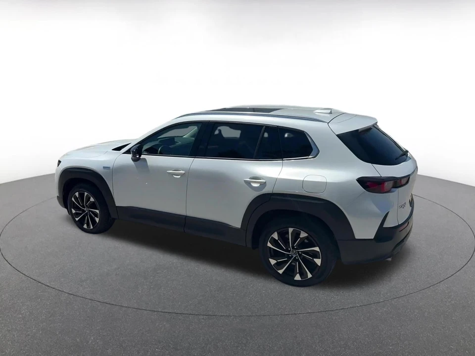 2025 Mazda CX-50 - Image 12 of 31