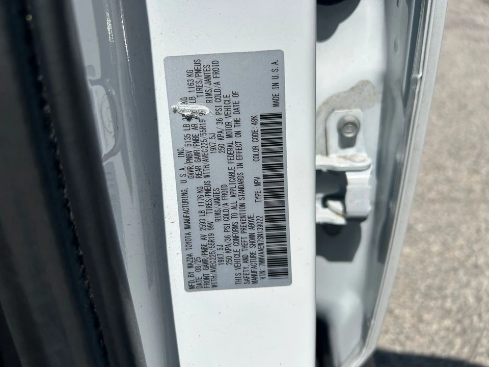 2025 Mazda CX-50 - Image 23 of 31