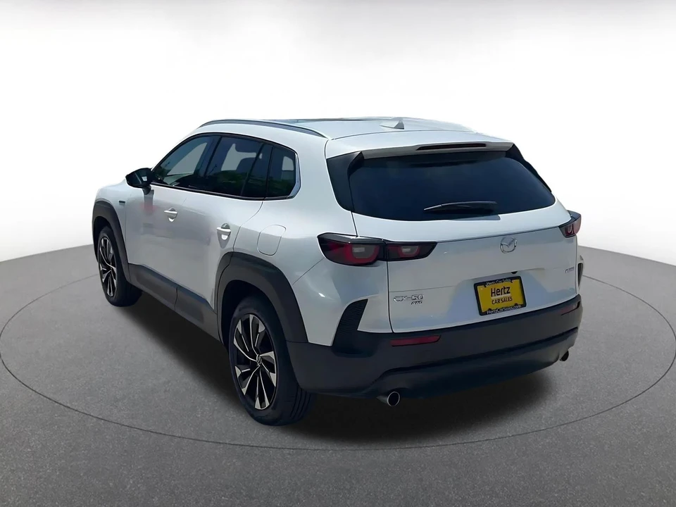 2025 Mazda CX-50 - Image 13 of 31