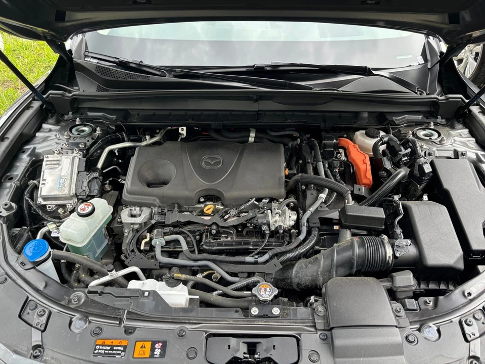 2025 Mazda CX-50 - Image 30 of 31