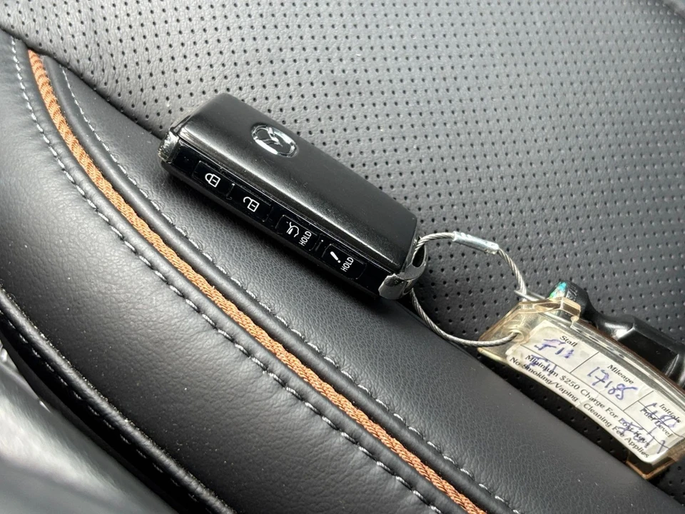 2025 Mazda CX-50 - Image 23 of 31