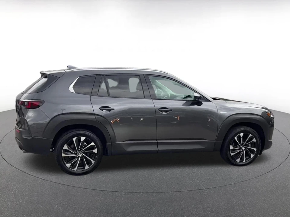2025 Mazda CX-50 - Image 14 of 31