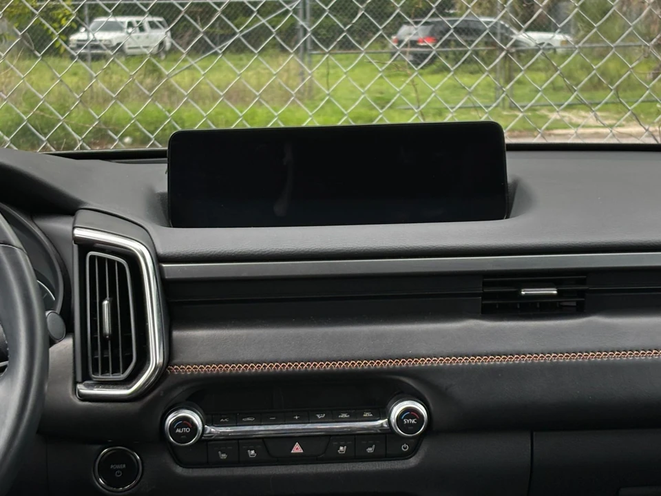 2025 Mazda CX-50 - Image 18 of 31
