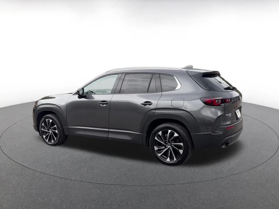 2025 Mazda CX-50 - Image 11 of 31