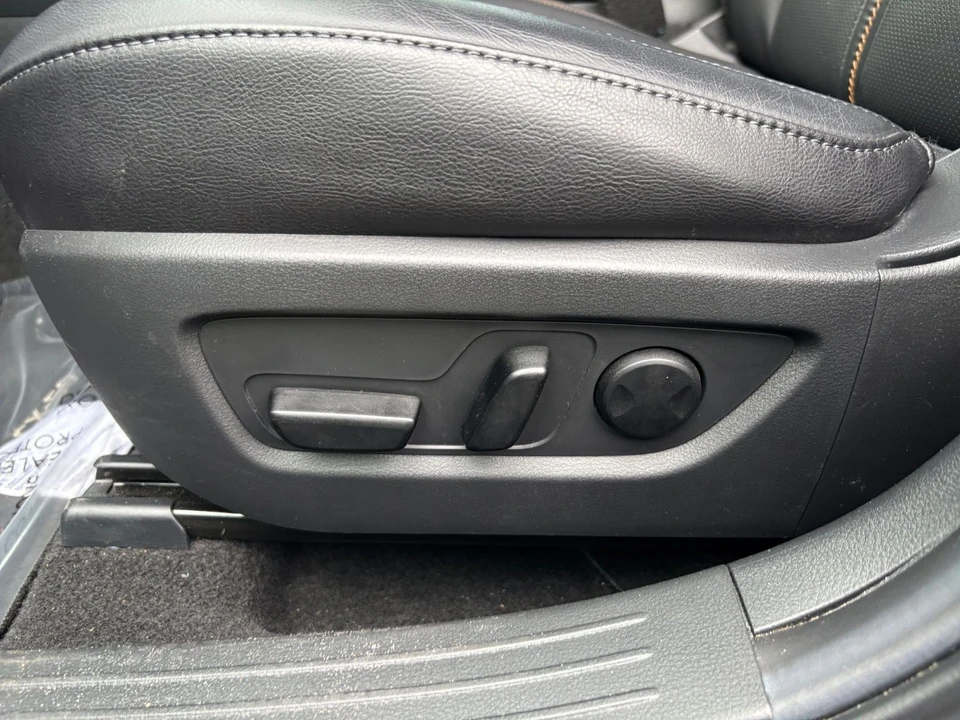 2025 Mazda CX-50 - Image 24 of 31
