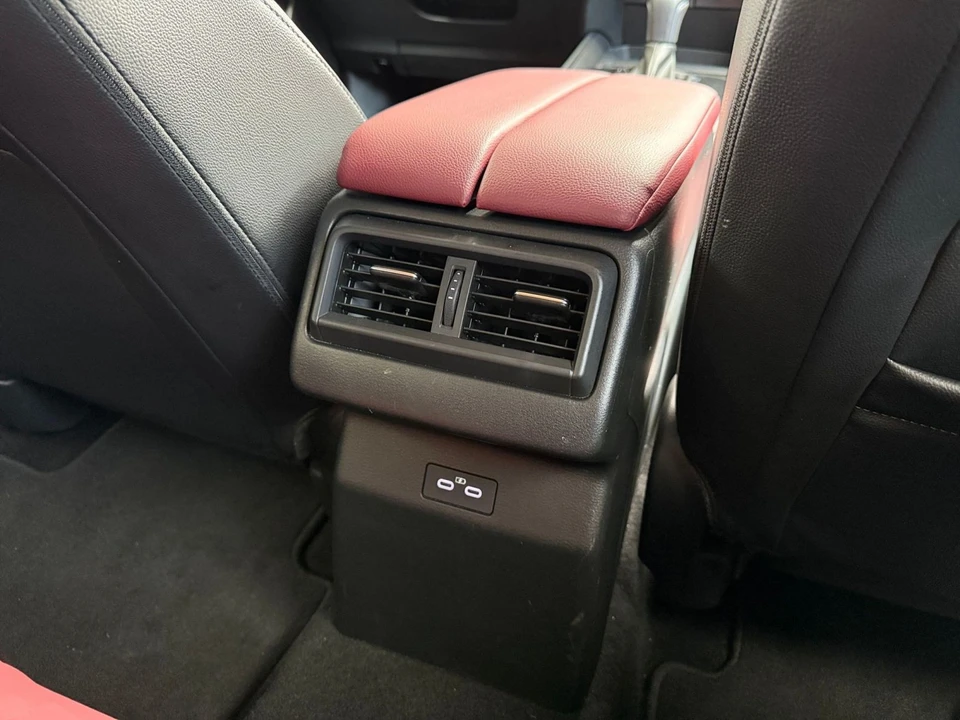 2025 Mazda CX-50 - Image 27 of 31