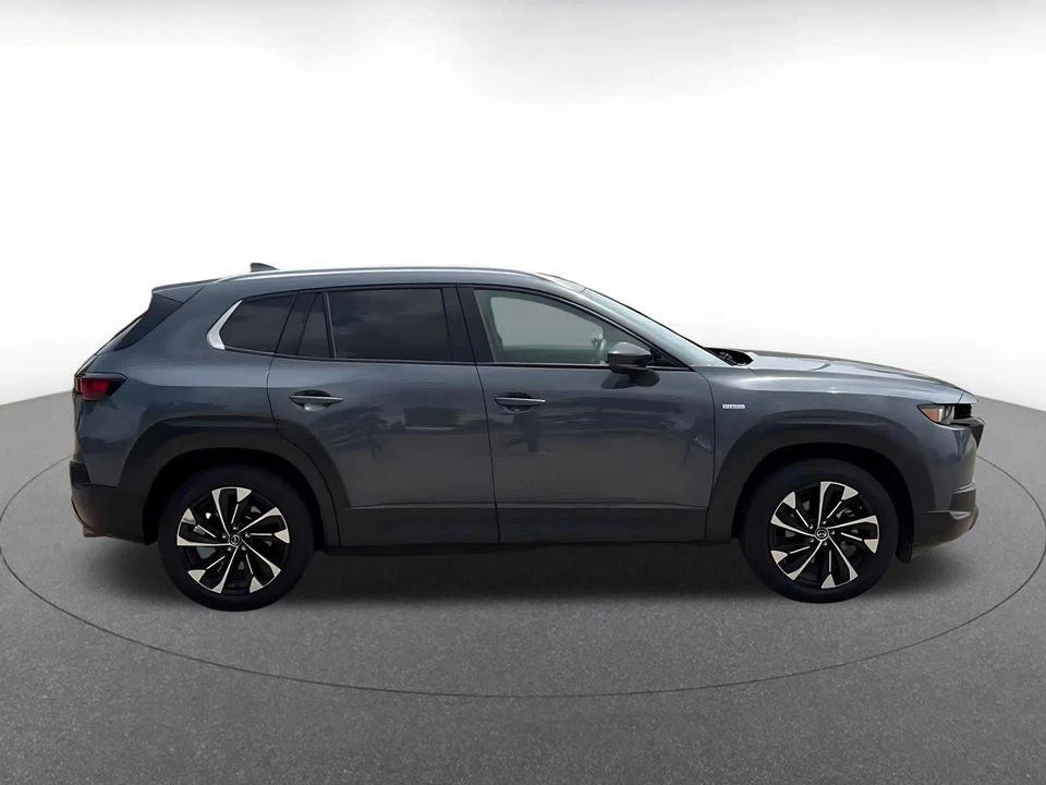 2025 Mazda CX-50 - Image 15 of 31