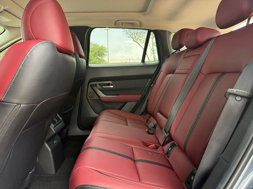 2025 Mazda CX-50 - Image 30 of 31
