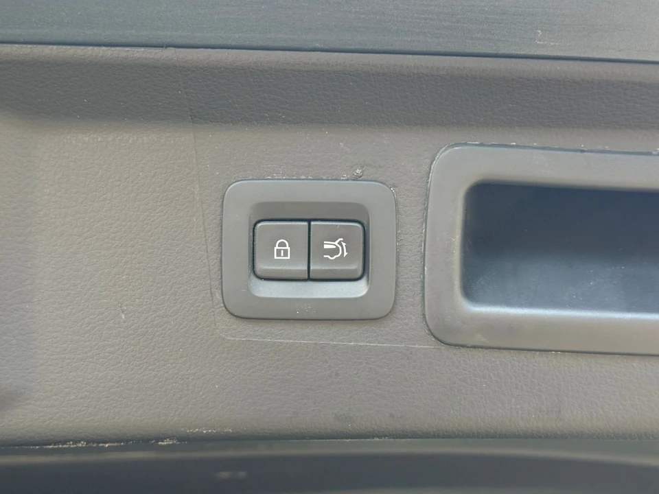 2025 Mazda CX-50 - Image 26 of 31