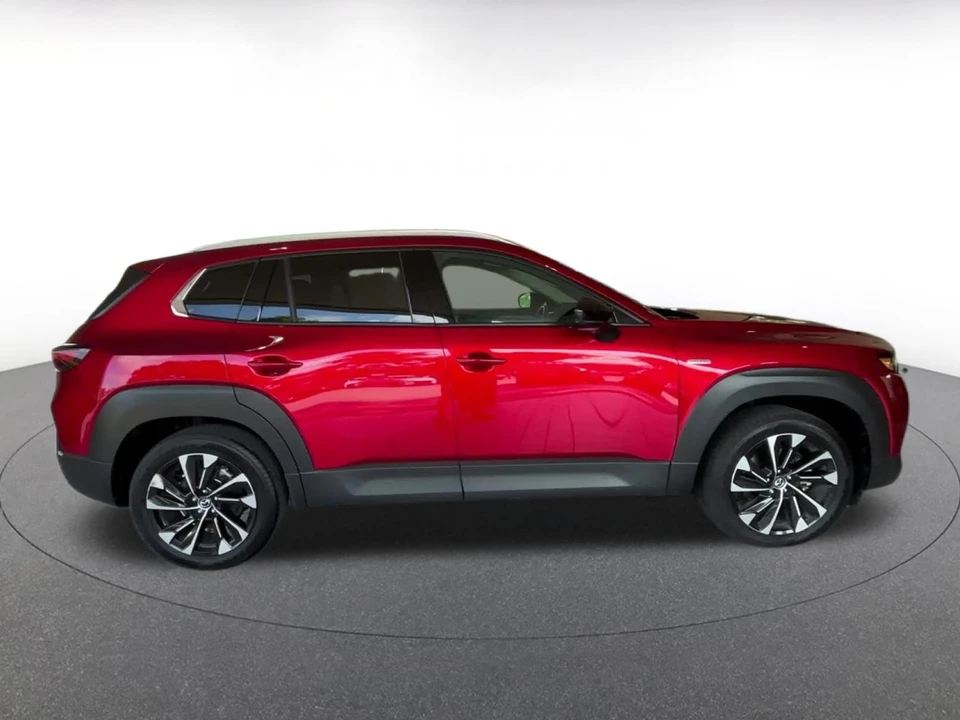 2025 Mazda CX-50 - Image 18 of 31