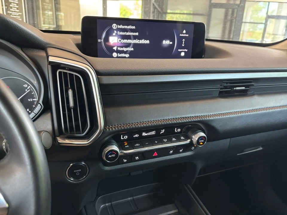 2025 Mazda CX-50 - Image 19 of 31