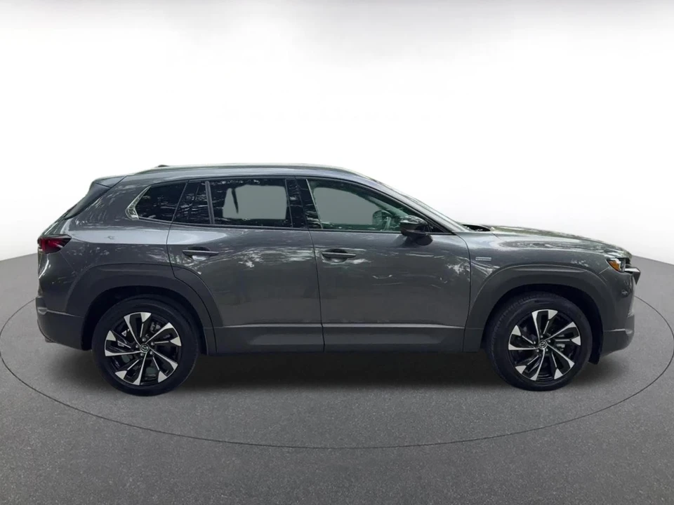 2025 Mazda CX-50 - Image 19 of 31