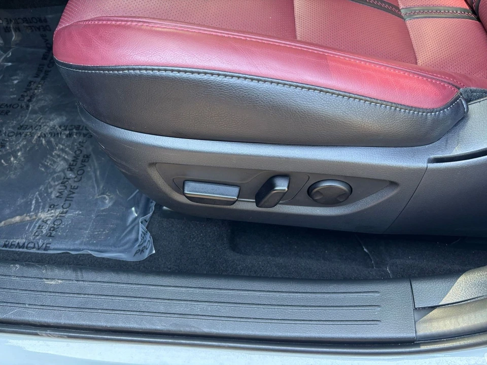 2025 Mazda CX-50 - Image 25 of 31