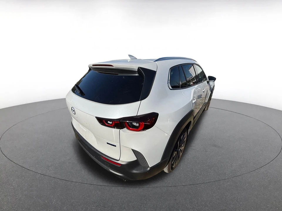 2025 Mazda CX-50 - Image 7 of 10