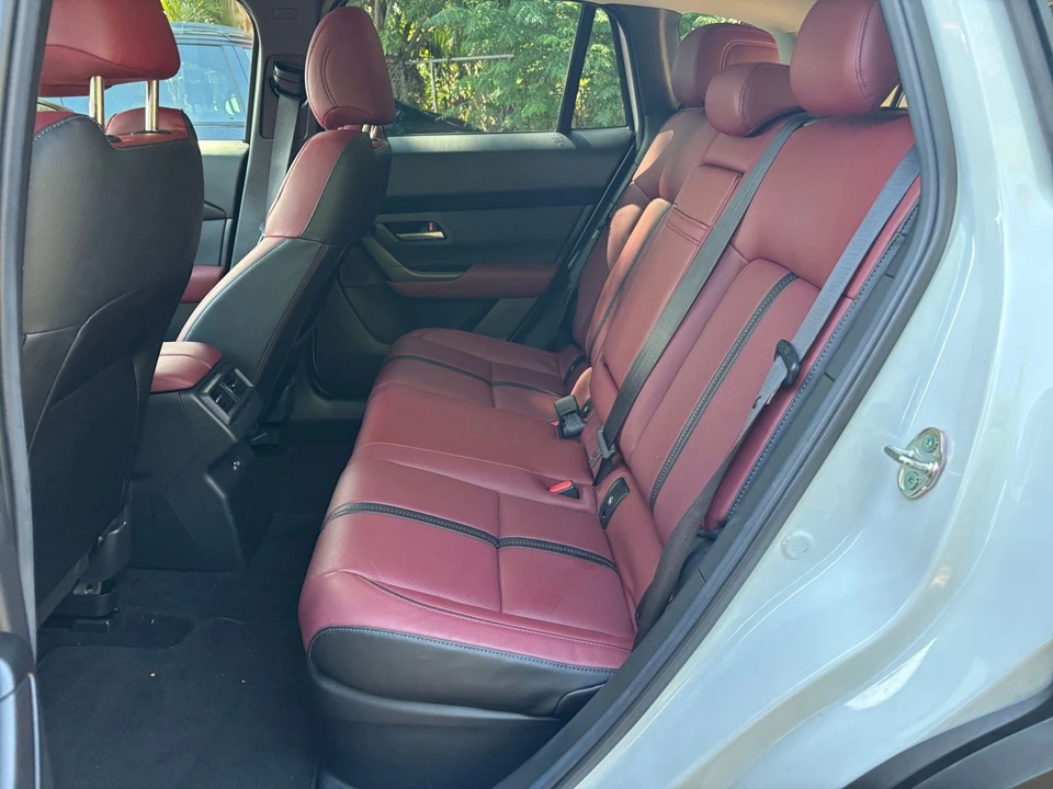 2025 Mazda CX-50 - Image 30 of 31