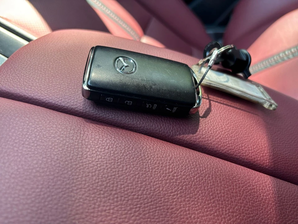2025 Mazda CX-50 - Image 24 of 31